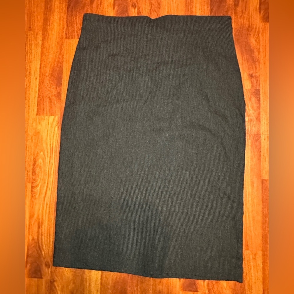 Linda Matthews fitted Charcoal Pencil Skirt